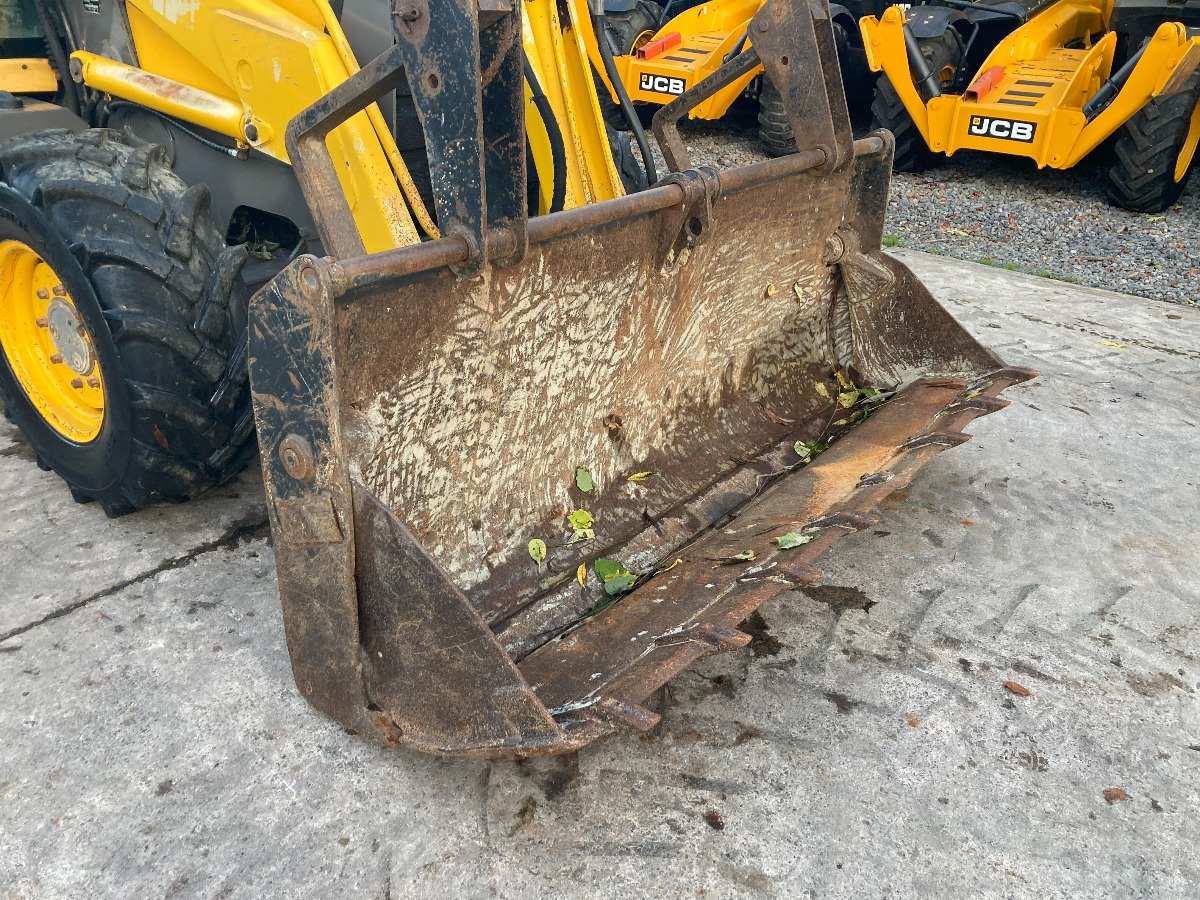 Digger Bidder - 1993 Fermec MF860 backhoe loader